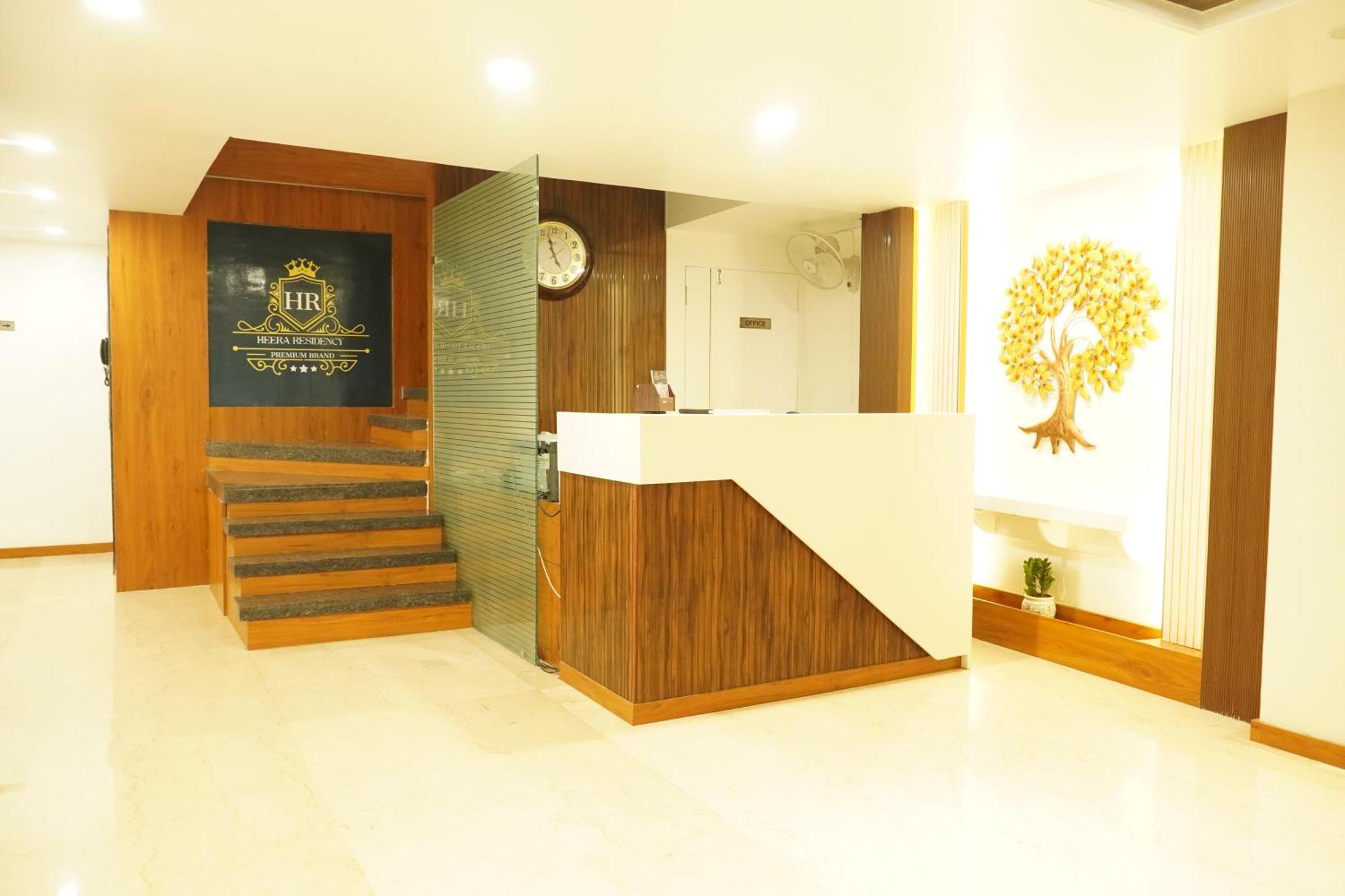 Hotel Eleven Heights Bhopal Exterior photo